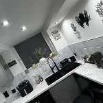 아파트 Royal Noor Escape *