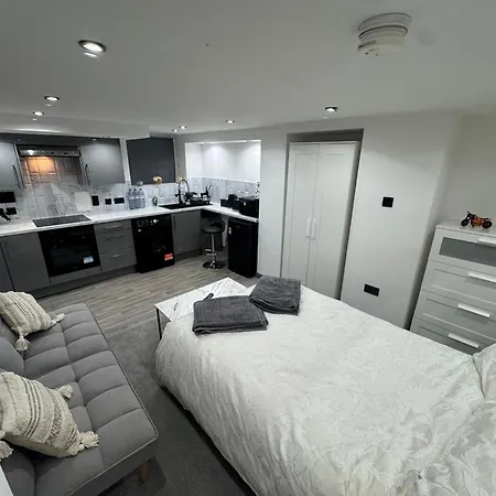 Royal Noor Escape * Leeds (West Yorkshire)